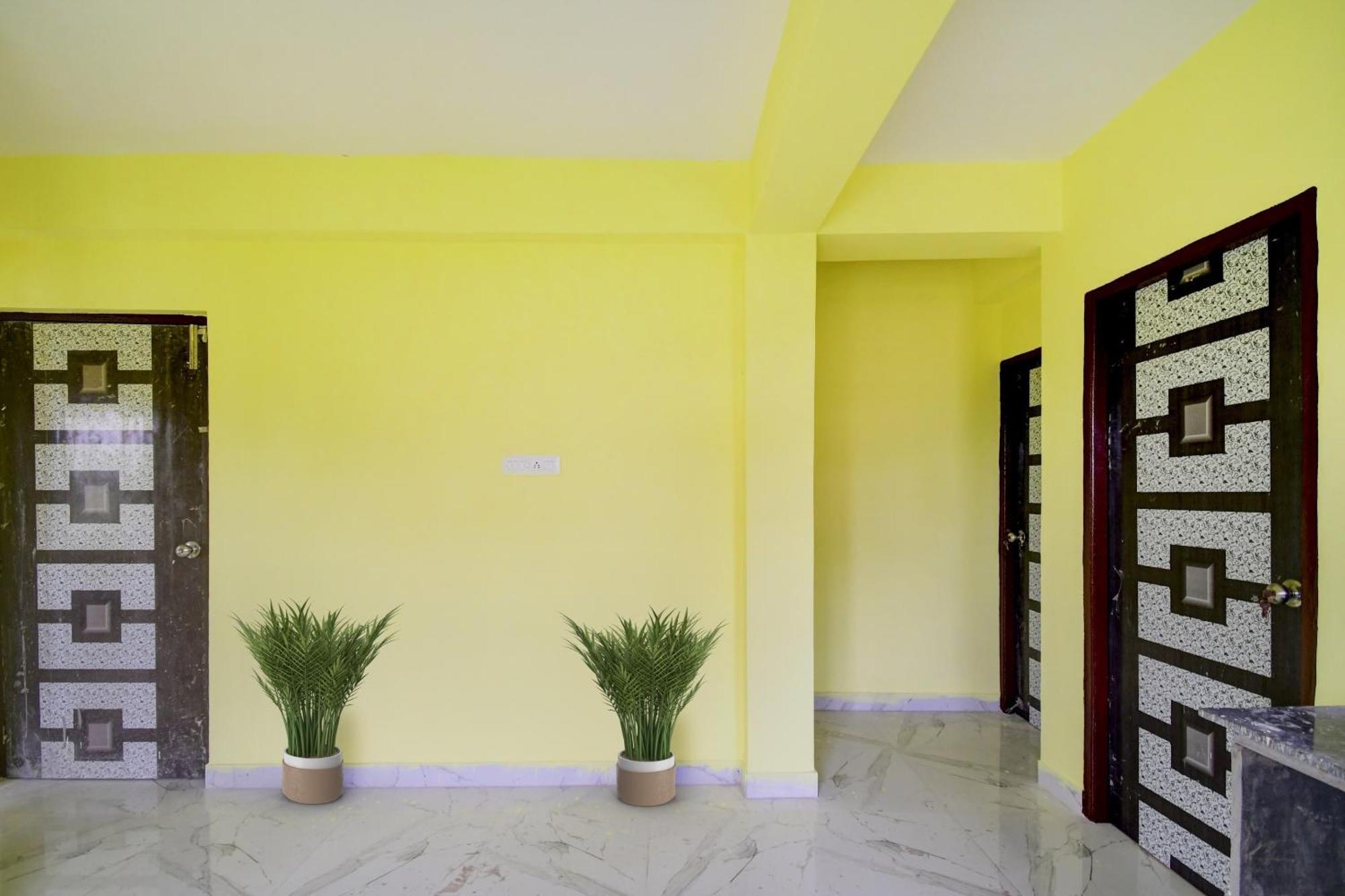 Super Hotel O 4 Friends Kolkata Exterior photo